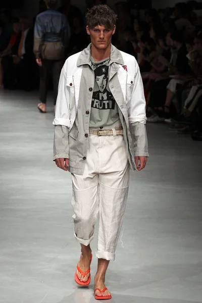 Look 31